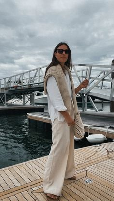 16 Favorite Outfits This Summer Linen Pant Outfits, Italy Packing List, Natalie Borton, Italy Packing, Quite Luxury, Vivian Dress, Pant Outfits, Dubai Outfits, Vacation Outfits Women