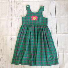 Vintage Item Primary color: green Secondary color: pink Excellent condition Pink Preppy Cotton Dress, Green Casual School Dress, Casual Green School Dresses, Preppy Pink Sleeveless Dress, Playful Fitted Green Dress, Vintage Kelly, Kids Jumpers, Green Dresses, Pink Plaid