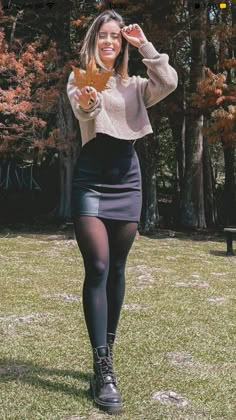 Outfit Botas, Look Grunge, Fest Outfits, Chique Outfits, Tights And Boots, Mode Casual, Stil Inspiration, Looks Chic