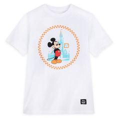 Brand New With Tags White Themed Mickey Mouse T-shirt, White Themed T-shirt For Disney Fan Events, Themed White T-shirt For Disney Fan Events, White T-shirt For Disney Trips In Summer, Vans White T-shirt With Graphic Print, White Vans T-shirt With Graphic Print, White Retro Mickey Mouse T-shirt, White T-shirt With Cartoon Print For Disney Trips, White T-shirt With Character Print For Disney Fan Events