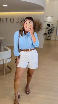 Semi Casual, Moda Chic, Shorts Outfits, Outfits Women, Short Outfits, Casual Style, Fashion Inspo, Clothes For Women