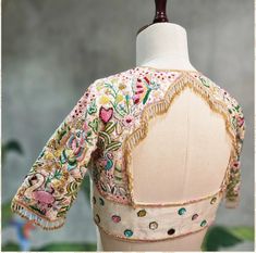 Hand Blouse Design, Blouse Maggam Work Designs, Wrk Blouses, Banaras Blouse, Blouses Pattern, Yoke Embroidery, Blouse Maggam Work, Blouse Colour, Bridal Blouses