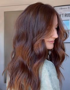 Hairstyles. Copper hair. Red hair. Hair ideas. Chocolate copper hair Rose Copper Brown Hair, Medium Brown With Red Tones, Chocolate Brown Copper Hair, Dark Red Hair On Brown Hair, Deep Copper Red Hair, Red Brownish Hair, Mahagony Copper Hair, Red Ish Brown Hair Color, Hairstyles Copper Hair