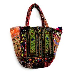 Bohemian Satchel For Summer, Trendy Multicolor Hobo Bag, Rectangular Hobo Bag For Everyday Use And Festivals, Trendy Embroidered Shoulder Bag For Summer, Trendy Rectangular Shoulder Bag For Festivals, Multicolor Embroidered Bucket Bag, Casual Multicolor Hobo Bag For Shopping, Embroidered Shoulder Bag For Shopping, Multicolor Tote Bucket Bag