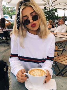 50 Cheap Shopping Sites Every Girl Needs To Know Traveling Fashion, White Shirts Women, Vintage Fits, Foto Ideas Instagram, Womens Crewneck, Tops Fall