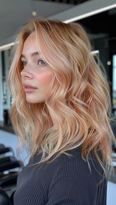 25 Fiery Strawberry Blonde Hair Inspirations Icy Strawberry Blonde Balayage, Golden Curly Hair, Cabelo Ombre Hair, Copper Blonde Hair, Vivid Hair, Strawberry Blonde Hair Color, Strawberry Hair, Ginger Hair Color, Vlasové Trendy