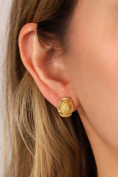 22k Solid Gold Embroidered Oval Earrings, Elegant Oval Stud Earrings, Yellow Gold Latch Back Earrings, 60th Birthday Gift * Earrings height: 14 mm * Earrings width: 12 mm * Earrings weight: Approx. 3,57 gr * There may be 10% -) deviation margin in the weight of the products. * Temiroglu Gold products are real solid gold. It is definitely not gold plated, not gold filled. * All products are presented to you in high quality jewelry boxes. * Depending on your request, we can provide delivery in the form of a gift package. Express Shipping Process    * United States: 4-6 business days    * Canada: 4-6 business days    * Australia: 4-6 business days    * UK: 4-6 business days    * Worldwide: 2-7 business days Please contact us if you have any questions or any suggestion, and also if you have a Luxury Yellow Gold Oval Clip-on Earrings, Luxury Oval Yellow Gold Clip-on Earrings, Luxury Oval Clip-on Earrings For Anniversary, Luxury Gold Oval Clip-on Earrings, Yellow Gold Oval Clip-on Earrings For Anniversary, Classic Yellow Gold Oval Clip-on Earrings, Luxury Gold Oval Cabochon Earrings, Classic Oval Clip-on Earrings For Anniversary, Traditional Oval Gold Earrings