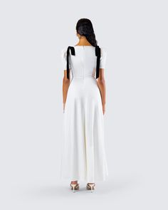 Be the girl of their dreams in this white maxi dress 😙 Made from crepe fabric and complete with velvet bows at the shoulders and puff sleeves, this look will have you looking like a walking fairytale 🤍 White Tie-back Midi Dress For Formal Occasions, White A-line Dress With Bow Straps, White Puff Sleeve Dress With Tie Back, Maxi Length Wedding Dress With Bow Tie Back, Chic Maxi Dress With Puff Sleeves For Party, Puff Sleeve Maxi Dress With Gathered Sleeves For Party, Party Puff Sleeve Maxi Dress With Gathered Sleeves, Spring Maxi Dress With Bow, White Evening Dress With Bow Straps