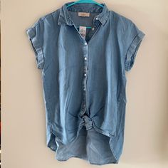 Brand New With Tags $54.99 Buttery Soft! 100% Lyocell Yoke Shirt, Ruffle Collar Top, Sleeveless Button Down Shirt, Chambray Tunic, Blue Striped Top, Button Down Short Sleeve, Denim Button Down, Tunic Shirt, Flowy Tops