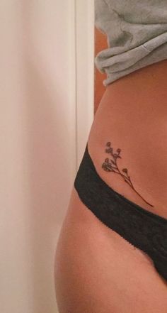 10 Tattoo, Model Tattoo, Female Tattoos, Small Flower Tattoos, Jesus Tattoo, Small Girl Tattoos, Inspiration Tattoos