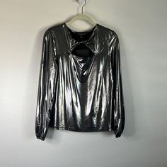 Nwt Marc New York Silver Metallic Shimmery Blouse Top Balloon Sleeves Sz S, No Flaws Noted Silky Soft And Stretchy Approx Measurements Length 22.5in P2p 17.5in 2/6/24 Metallic Shiny Blouse For Spring, Metallic Shiny Fitted Blouse, Fitted Metallic Shiny Blouse, Silver Fitted Long Sleeve Top, Fitted Silver Long Sleeve Tops, Silver Shiny Tops For Fall, Glamorous Silver Tops For Night Out, Silver Shiny Long Sleeve Tops, Metallic Long Sleeve Blouse For Party