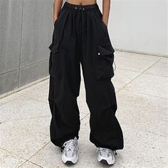 Women‘s Cargo parachute pants Wide Leg Trousers Baggy Full Length Baggy Micro-elastic High Waist Fashion Casual Daily ArmyGreen Black S M Spring & Fall 2024 - $44.99 Black Cargo Pants For Boys, Cheap Black Parachute Pants For Spring, Celana Kargo, Celana Fashion, Mode Emo, Casual Cargo Pants, Baggy Cargo Pants, Mode Casual, High Waist Fashion