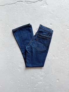 Vintage rare 60's/70's Levi's 646 orange tab bellbottom jeans. Rigid cotton denim. High rise. Brand:  Levi's  Fabric Content:  No fabric listed, but these are 100% Cotton Marked size 28 x 30 Measurements: Waist:  27.5" (doubled) Hips:  33.5" (doubled) Thigh Circumference:  19" Rise:  11" Inseam:  29" PLEASE CHECK MEASUREMENTS. Returns are not accepted. Let me know if you have any questions about the measurements or how I measure. I am happy to help. All items are sold as is. I do my best to note any significant flaws. Keep in mind that everything is vintage and pre-loved. There will be flaws due to the age and previous lives of these items. Returns are not accepted, so if you have any questions or concerns about the condition of an item please feel free to reach out. I am always happy to h Bottom Jeans, Previous Life, Bell Bottom, Vintage 60s, Bell Bottoms, Vintage 70s, Bell Bottom Jeans, Jeans Size, Women Jeans