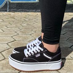 Brand New With Box Black Canvas Upper Lace-Up Closure Padded Collar Platform Midsole Waffle Rubber Outsole Vans Platform Sneakers, Shoes In Style, Vans Platform, Vans Shoes Women, Platform Vans, Vans Shoe, Shoes Vans, Cute Sneakers, Vans Black