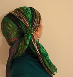 Sari Scarf, Headwrap Tutorial, Head Wrap Styles, Jewish Women, Head Wrap Scarf, Hair Wraps, Head Wrap