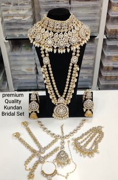 Indian Bridal Jewelry set Full Bridal Jewellery Set, Indian Traditional Wedding, Traditional Wedding Jewellery, Bridal Jewellery Set, Wedding Jewelry Sets Bridal Jewellery, Indian Bridal Jewelry, Accessories Indian, Indian Bridal Jewelry Sets, Fancy Jewellery Designs