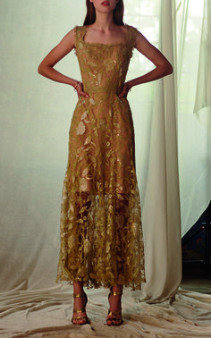 Fairytale Dress, Jolie Photo, Fancy Outfits, Gold Dress, Ball Dresses, A Dress