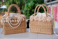 Elegant Bucket Beach Bag, Beach Shoulder Bag With Pearl Handle, Beach Rectangular Shoulder Bag With Pearl Handle, Elegant Shoulder Bag For Summer, Elegant Straw Bag With Pearl Handle For Beach, Elegant Beach Straw Bag With Pearl Handle, Summer Gift Straw Pouch Bag, Beige Wedding Bag For Summer, Beige Shoulder Bag For Summer Wedding