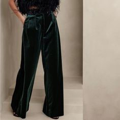 Never Worn. Nwt. Bought For A Christmas Party And Wore Something Else. Green Velvet Pants Outfits, Green Velvet Pants, Tan Linen Pants, Velvet Pant, Pant Trousers Women, Green Dress Pants, Olive Green Dresses, Cotton Linen Pants, Fitted Dress Pants