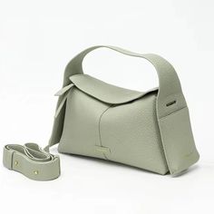 SPECIFICATIONSBrand Name: NoEnName_NullHandbags Type: Shoulder BagsTypes of bags: Handbags & Crossbody bagsMain Material: PULining Material: NoneShape: Casual TotePlace Of Origin: GUANG DONG ProvincePlace Of Origin: GUANG DONG ProvinceOrigin: Mainland ChinaCN: GuangdongHardness: SOFTPattern Type: SolidInterior: No PocketDecoration: noneExterior: noneOccasion: VersatileClosure Type: Zipper & HaspGender: WOMENStyle: fashionNumber of Handles/Straps: Single Modern Rectangular Satchel For Errands, Top Handle Box Bag With Detachable Strap For Errands, Modern Large Capacity Flap Shoulder Bag, Top Handle Baguette Bag For Errands, Top Handle Bag With Detachable Strap For Errands, Versatile Large Capacity Satchel Phone Bag, Detachable Strap Top Handle Bags For Errands, Office Pouch Box Bag With Adjustable Strap, Rectangular Flap Bag With Detachable Strap For Shopping