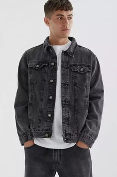 Layering Outfits Men, Black Denim Jacket Men, Black Denim Jacket Outfit, Black Jacket Outfit, Grey Denim Jacket, Black Jean Jacket