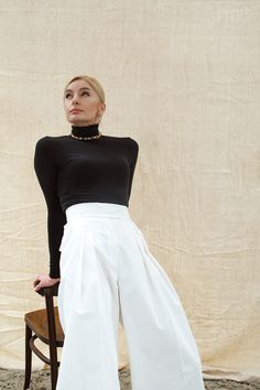 High waisted pleated palazzo pants IPANTS with pockets and back vents Wide leg pants white trousers trendy pants Tshirt Wide Leg Pants, Wide Leg Pants White, Bridal Pants, Pleated Palazzo Pants, White Palazzo Pants, Womens Palazzo Pants, Black Palazzo Pants, Maxi Pants, Trousers Women Wide Leg