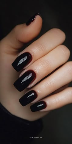 Hot Chai, Popular Nail Colors, Fall Nail Ideas, In My Element, Fall Nail Trends, Hot Pink Nails, Cherry Nails, Short Nails Art, Fall Acrylic Nails