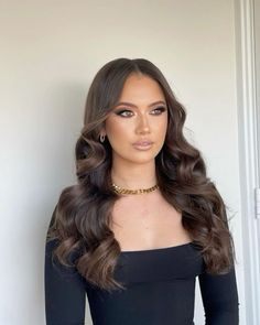 Hollywood Curls, Simple Prom Hair, Hollywood Hair, Bridesmaid Hair Makeup, Ball Hairstyles, Really Long Hair, Graduation Hairstyles, Wedding Guest Hairstyles