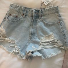 Never Worn, With Tags Diy Jeans Ideas, Nb Shoes, Jeans Ideas, Diy Jeans, Zara Shorts, Jeans Diy, Christmas Wishlist, Butterfly Tattoo, Jean Shorts