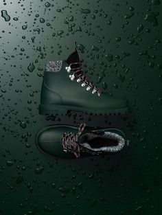 With our super-lightweight, waterproof Women’s Rain Boot, you’ll welcome inclement weather. Crafted from a seamless EVA mold for ultimate waterproofness, the W Rain Boot is a modern take on a classic. Green Rain Boots, Life Of Adventure, Shoes Photography, Waterproof Shoes, Rain Boot, Classic Boots, Danner Mountain Light Boot, Designer Boots, Waterproof Boots