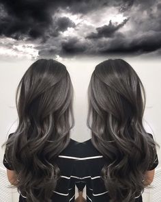 Gloomy skies. #harttofcolor Dark Gray Hair Color, Dark Gray Hair, Bob Pendek, Charcoal Hair, Gray Hair Color, Fesyen Rambut, Hair Gray, Super Hair, Grey Hair Color