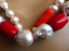 LOT two pearls necklace and Coral  lot 2 collane perle e Pearls Necklace, Gemstone Jewelry, Pearl Necklace, Coral, Gemstones