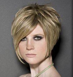 short, stacked hair, swoop bangs Stacked Hairstyles, Short Stacked Hair, Stacked Bob Hairstyles, Stacked Hair, Haircut Pictures, Hair Styles 2014, Short Layered Haircuts, Short Hair Styles For Round Faces, Penteado Cabelo Curto