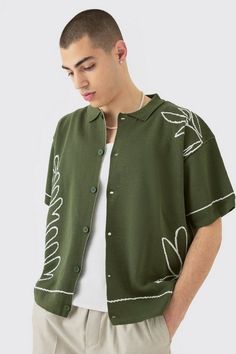 Boxy Jacquard Knit Abstract Detail Shirt In Olive | boohooMAN USA Textured Shirts For Men, Summer Barbeque, Race Day Outfits, Knitted Shirt, Suits Prom, Jacquard Shirt, Mens Trendy Outfits, Keeping It Simple, Tall Pants