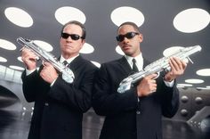 MIB (Men In Black) 90s Movie Character, Elmore Leonard, Secret Organizations, Film Netflix, Vince Vaughn, Tommy Lee Jones, Good Will Hunting, Luke Perry, Eye Of The Tiger