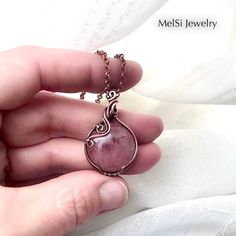 Rough Stone Wire Wrap, Pink Copper Wire Jewelry For Gifts, Jean Jewelry, Jewelry Wrapping, Wrapped Stones, Silversmithing Jewelry, Beautiful Pendants, Copper Jewelry Handmade, Quartz Gemstones