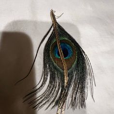 Feel Your Inner Stevie Nicks With These Gorgeous Earrings Nwt Free People Silky Peacock Feather With Gold Chain Detail. Made In Usa Peacock Earrings, Free People Jewelry, Stevie Nicks, Peacock Feather, Gorgeous Earrings, Gold Chain, Gold Chains, Made In Usa, Free People