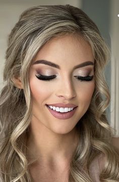 Super Glam Wedding Makeup, Wedding Make Up For Green Eyes Bridal Makeup, Wedding Makeup Full Face Glam, Bridal Makeup No Filter, Bride Makeup Fair Skin, Full Glam Wedding Makeup Hazel Eyes, Western Wedding Makeup Brides, Cool Tone Wedding Makeup, Bridal Makeup White Skin