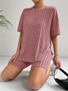 Rosa vieja Casual Collar   Liso  Embellished Elástico Alto Casual Ribbed Sets For Spring, Casual Knit Sets For Spring, Casual Spring Knit Sets, Spring Casual Knit Sets, Casual Stretch Sets For Vacation, Stretch Short Sleeve Beach Set, Casual Ribbed Summer Sets, Solid Ribbed Summer Sets, Pink Summer Top For Lounging