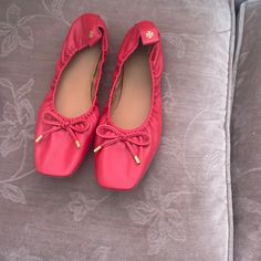 Very Soft Tory Burch Size 10 Flat Shoe. Never Worn. Elegant Red Almond Toe Flats, Elegant Red Flats For Summer, Elegant Red Summer Flats, Elegant Red Slip-on Flats, Chic Red Slip-on Flats, Red Almond Toe Flats For Spring, Summer Formal Red Flats, Chic Red Leather Flats, Chic Red Flats For Spring