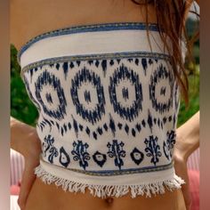 Blue And White Blue Sleeveless Tube Top For Vacation, Strapless Cotton Crop Top For Beach, Blue Bandeau Summer Top, Blue Strapless Beach Top, Strapless Blue Beach Top, Summer Blue Cotton Tube Top, Blue Cotton Tube Top For Summer, Blue Strapless Top For Vacation, Light Blue Tube Top For Beach In Summer