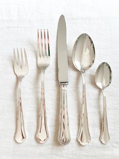 barocchino flatware silver plated Wedding Cutlery, Recycle Design, Silver Spray, Fairytale House, Table Knife, Silver Cutlery, How To Clean Silver, Kitchen Cutlery, Tea Spoon