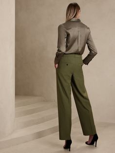 Sculpted Straight Pant | Banana Republic Factory Structured Office Pants For Fall, Structured Fall Office Pants, Structured Pants For Fall Workwear, Structured Bottoms For Workwear In Fall, Modern Structured Pants For Workwear, Structured Bottoms For Office In Fall, Structured Fall Office Bottoms, Tailored Structured Office Pants, Structured Fitted Bottoms For Business Casual