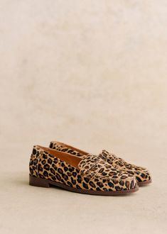 Loafers;Made in our Portuguese workshop;Leopard-print pony-effect leather upper;Leather lining and insole;Rubber outsole;Leather laminated heel;Heel height: 3 cm / 1.2 in;Platform height: 1.5 cm / 0.5 in Pony Effect, Leopard Mules, Cheetah Print Flats, Leopard Print Loafers, Work Style, Low Block Heels, Colourful Outfits, Work Fashion, Parisian Style