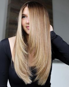 Long Straight Hair with Face-Framing Layers Layered Thick Hair, Face Framing Hair, Layered Haircuts For Women, Straight Layered Hair, Layered Curly Hair, Summer Blonde