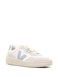 VEJA V-90 low-top Leather Sneakers - Farfetch Alice Blue, Veja Sneakers, Planet People, Synthetic Rubber, Sneaker Wedge, Boutique Online, Sneaker Brands, Blue Suede, Sneakers White