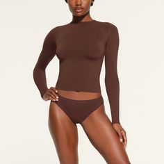 SOFT SMOOTHING SEAMLESS LONG SLEEVE T-SHIRT | COCOA