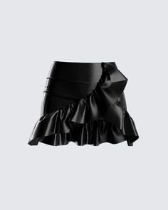 The skirt that is everything!! 😍 It's almost summer which means we need something lean, mean, and gets you SEEN 🔥 Unique Skirts, Black Leather Skirt, Vegan Leather Skirt, Classy Prom Dresses, White Collared Shirt, Black Leather Skirts, Black Vegan, Cute Skirts, Skirt Design