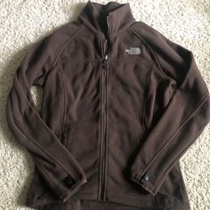 Never Worn Without Tags North Face Jacket. Brown Women’s Medium Shifting Clothes, Brown North Face, Coats North Face, Thrift Ideas, North Face Coat, North Face Fleece Jacket, Closet Update, North Face Fleece, Brown Women