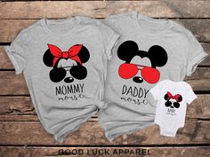 Momma Mouse Shirt, Mama Mouse Mini Mouse, Mama Mini Shirt, Cricut Business, Mommy And Me Shirts, Mickey Mouse Shirt, Disney Vacation Shirts, Minnie Mouse Shirts, Disney Hoodies